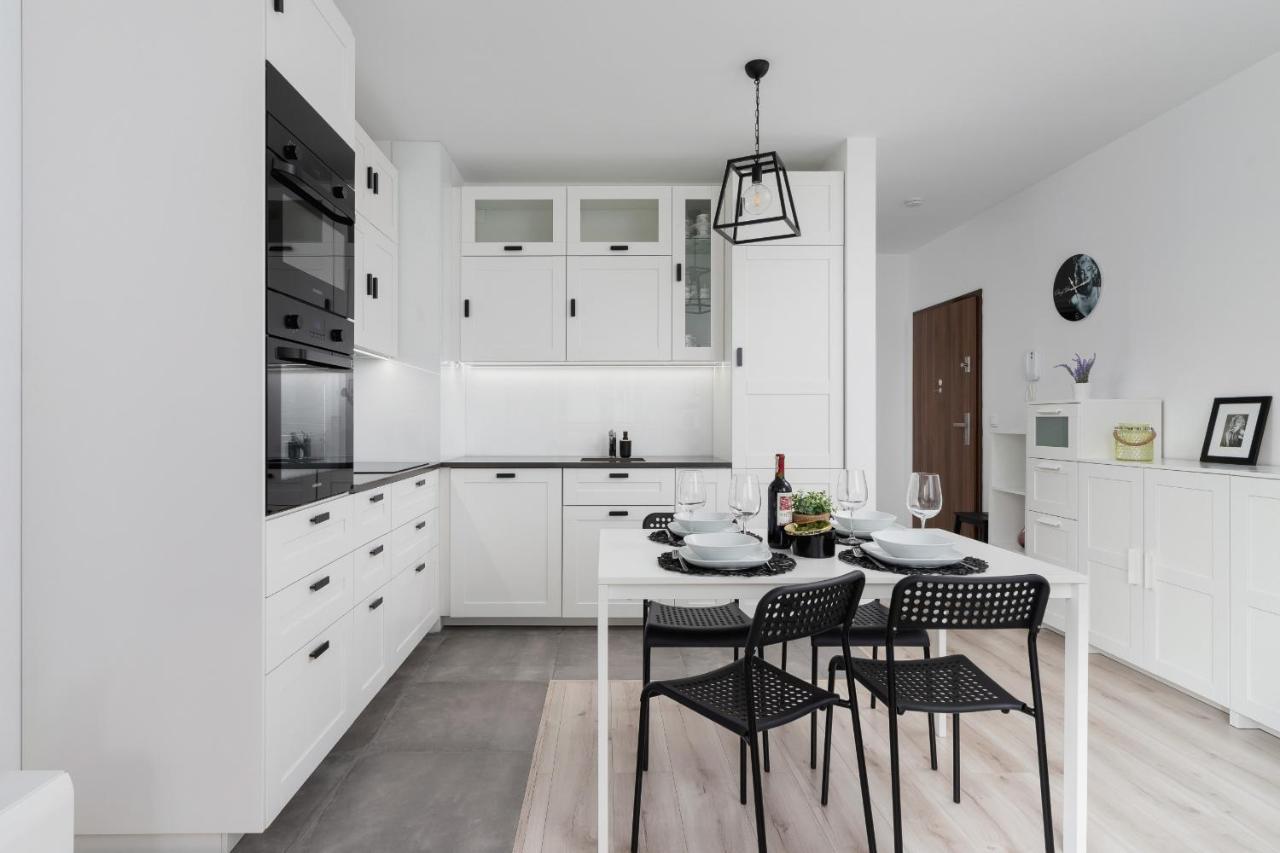 Krowodrza Apartment Premium With Balcony By Renters Prestige Краків Екстер'єр фото