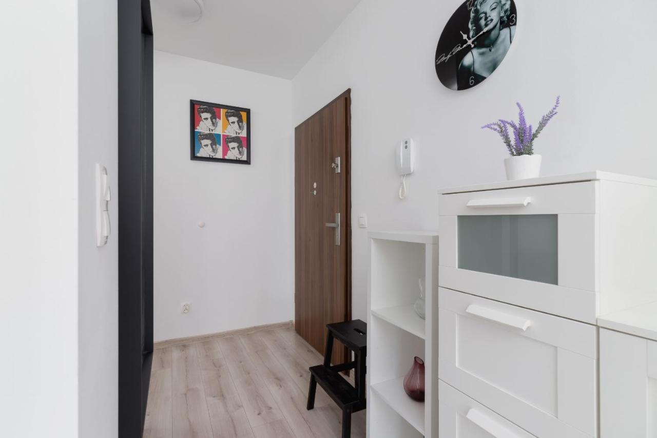 Krowodrza Apartment Premium With Balcony By Renters Prestige Краків Екстер'єр фото